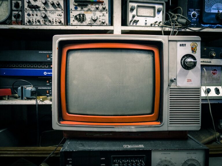 How IPTV Is Enhancing the Television Experience for Quebec Audiences